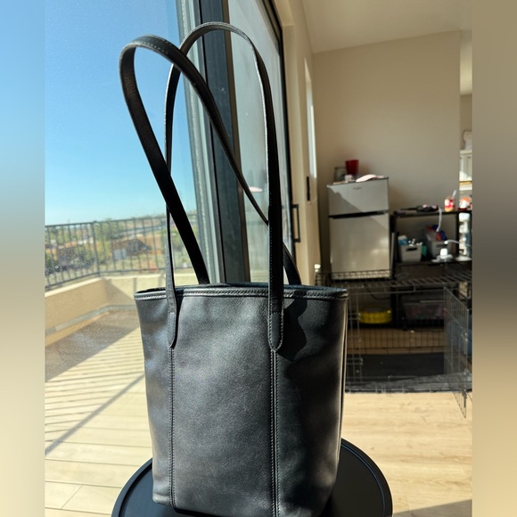 Black Leather Vintage Coach Lunch Tote Style M8C-9077 - Picture 1 of 11